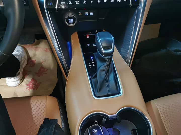 Toyota Venza 2023 2023款 2.0L CVT两驱尊贵版