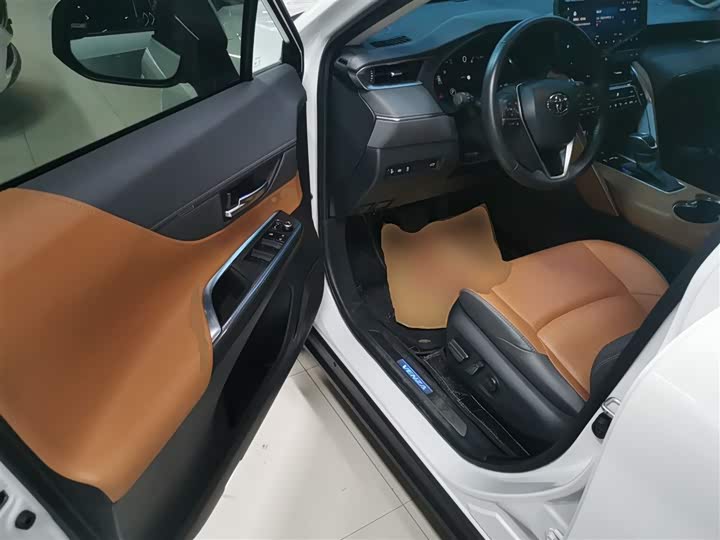 Toyota Venza 2023 2023款 2.0L CVT两驱尊贵版