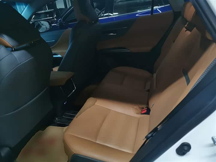 Toyota Venza 2023 2023款 2.0L CVT两驱尊贵版