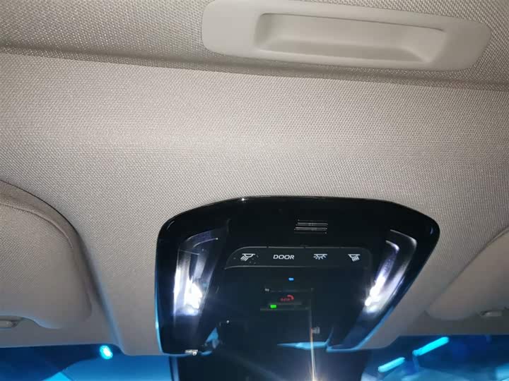 Toyota Venza 2023 2023款 2.0L CVT两驱尊贵版