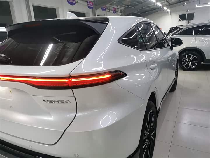 Toyota Venza 2023 2023款 2.0L CVT两驱尊贵版