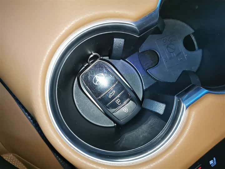 Toyota Venza 2023 2023款 2.0L CVT两驱尊贵版