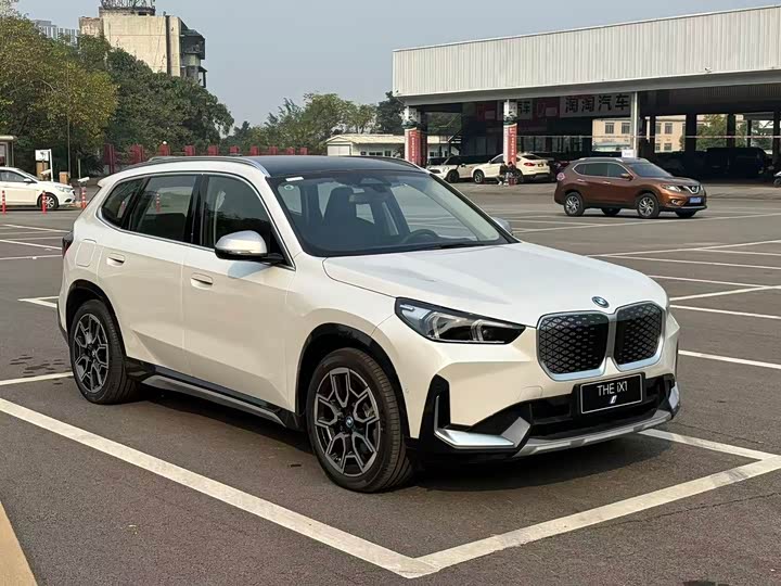 BMW iX1 2023 2023款 xDrive30L X设计套装