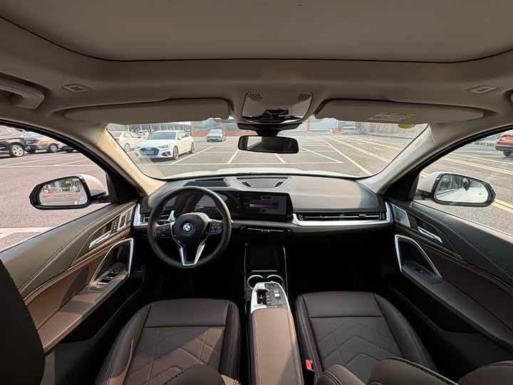 BMW iX1 2023 2023款 xDrive30L X设计套装