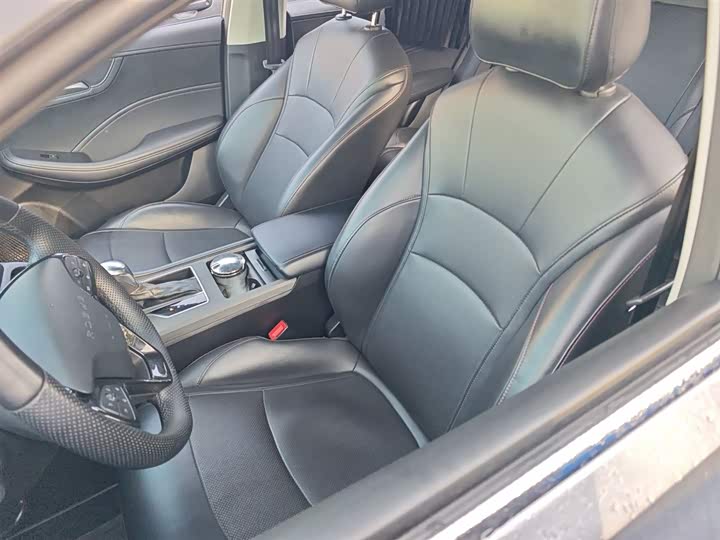 Roewe i5 2023 2023款 1.5L CVT尊荣版