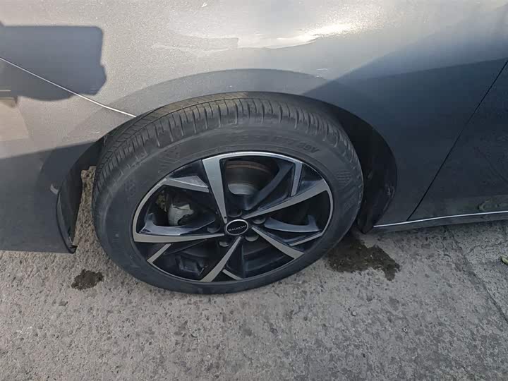 Roewe i5 2023 2023款 1.5L CVT尊荣版