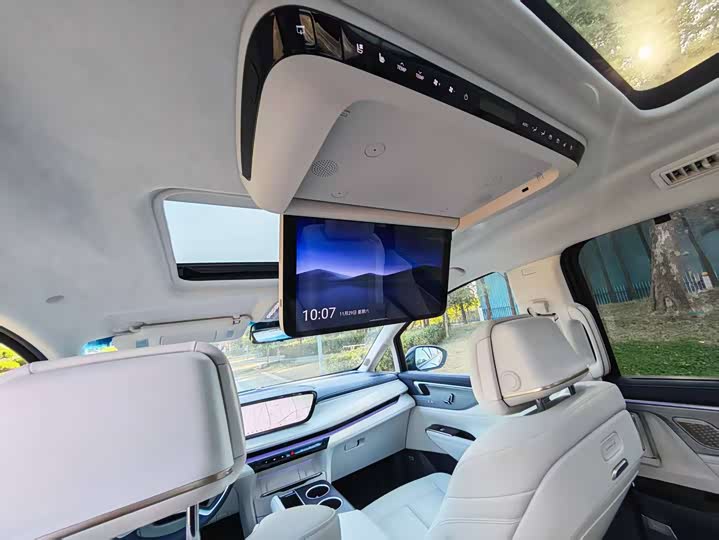 Buick GL8 Hybrid 2026 2026款 陆尊 奢享版