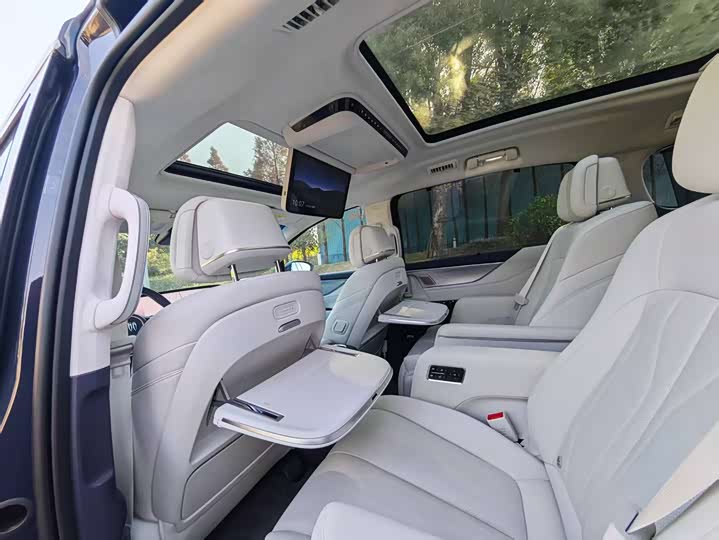 Buick GL8 Hybrid 2026 2026款 陆尊 奢享版