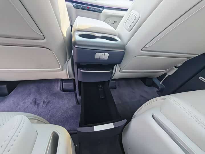 Buick GL8 Hybrid 2026 2026款 陆尊 奢享版