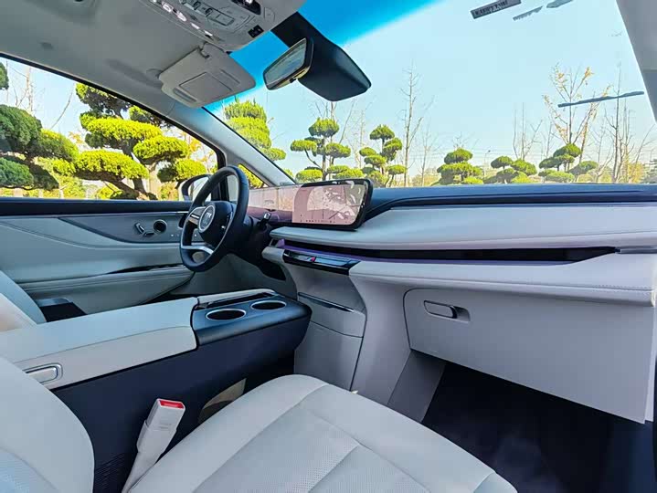 Buick GL8 Hybrid 2026 2026款 陆尊 奢享版