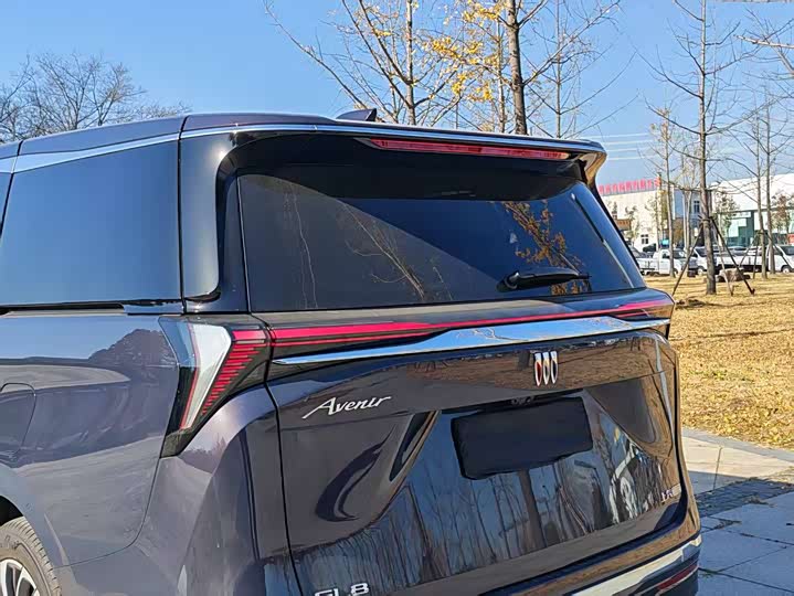 Buick GL8 Hybrid 2026 2026款 陆尊 奢享版