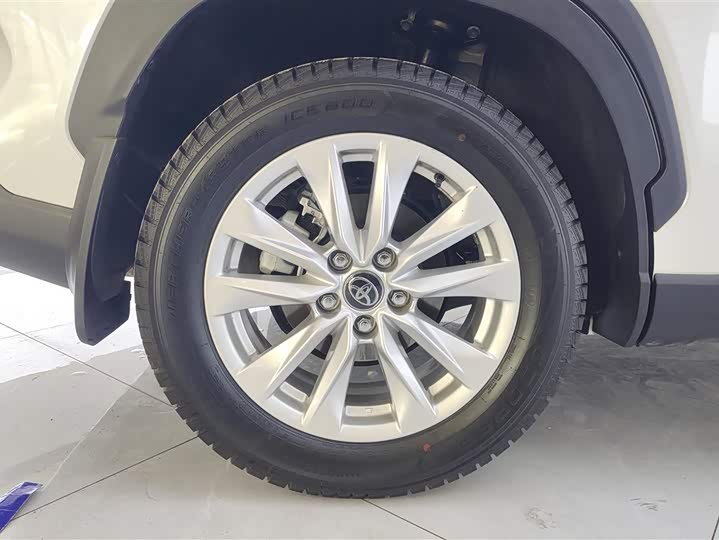 Toyota Corolla Cross 2024 2024款 2.0L 先锋版