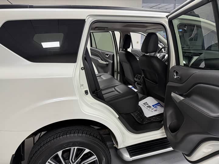 Nissan Terra 2020 2020款 2.5L XL Upper 自动两驱豪华版