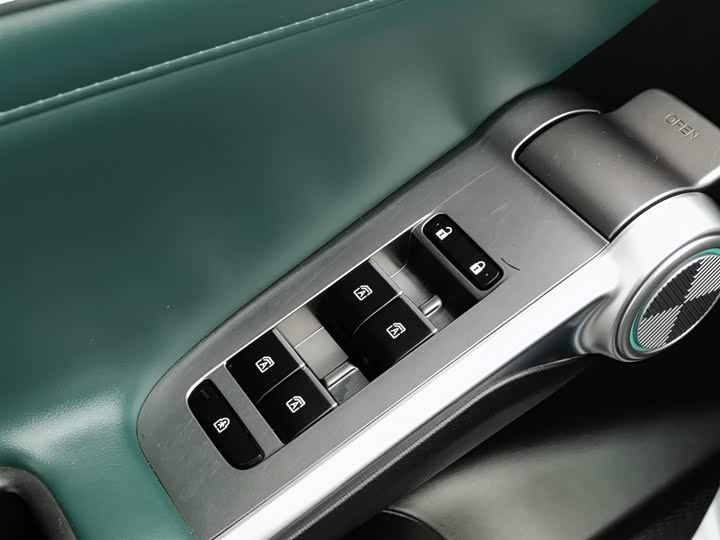 GAC Trumpchi Emkoo 2022 2022款 2.0ATK 双子星Pro版