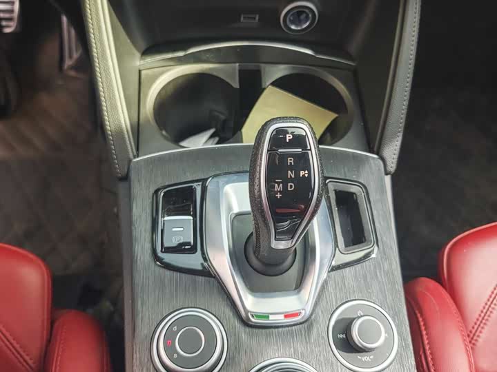 Alfa Romeo Stelvio 2023 2023款 2.0T 280HP Sprint纵擎版