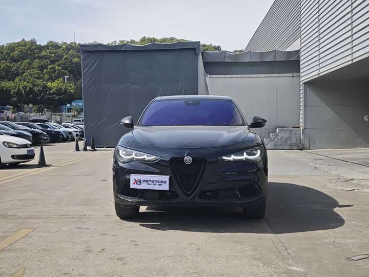 Alfa Romeo Stelvio 2023 2023款 2.0T 280HP Sprint纵擎版