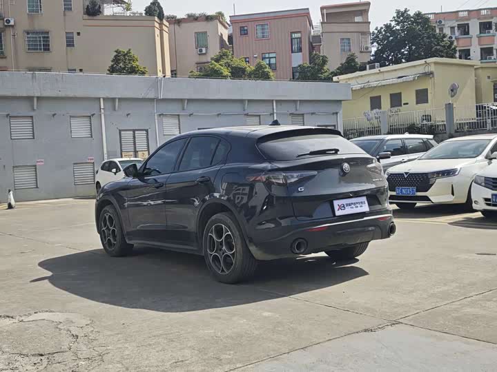 Alfa Romeo Stelvio 2023 2023款 2.0T 280HP Sprint纵擎版