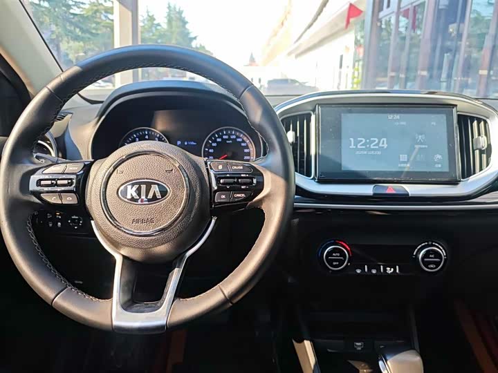 Kia KX1 2021 2021款 1.4L CVT趣享天窗款