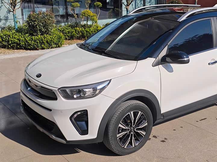 Kia KX1 2021 2021款 1.4L CVT趣享天窗款