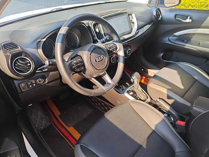 Kia KX1 2021 2021款 1.4L CVT趣享天窗款