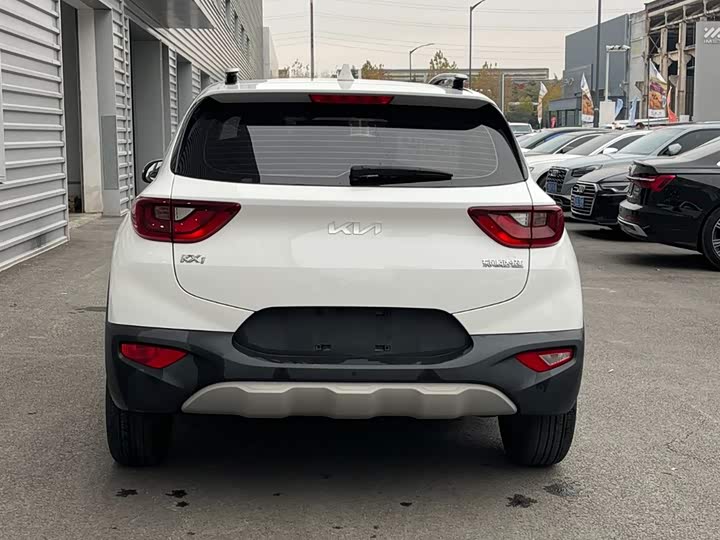 Kia KX1 2021 2021款 1.4L 自动趣享版