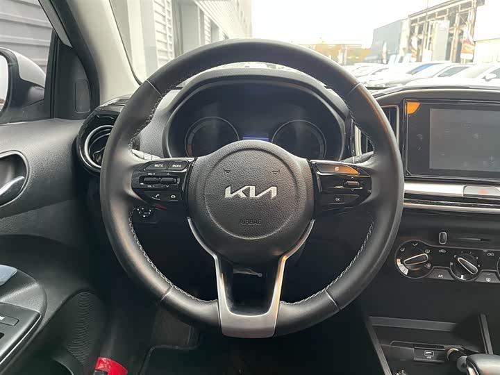 Kia KX1 2021 2021款 1.4L 自动趣享版