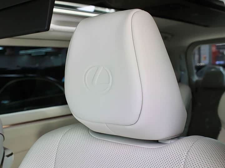 Lexus LM 2023 2023款 500h 六座尊崇版