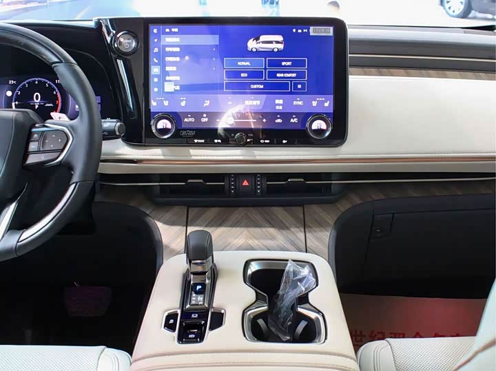 Lexus LM 2023 2023款 500h 六座尊崇版