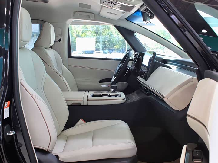 Lexus LM 2023 2023款 500h 六座尊崇版
