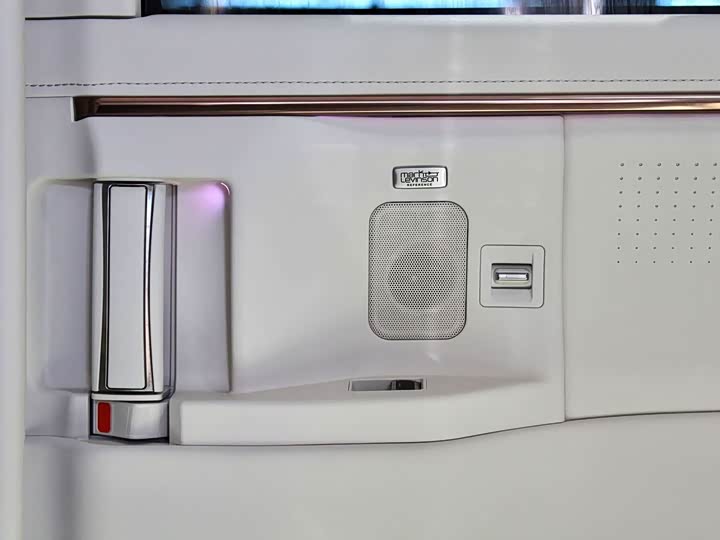 Lexus LM 2023 2023款 500h 六座尊崇版