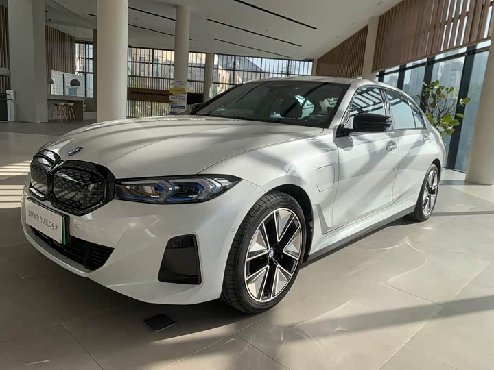 BMW i3 2025 2025款 eDrive 40 L 曜夜运动套装
