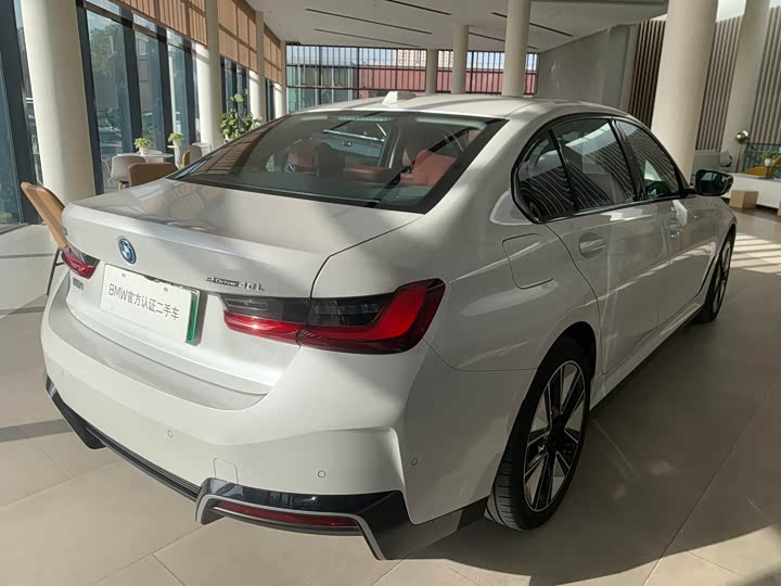 BMW i3 2025 2025款 eDrive 40 L 曜夜运动套装