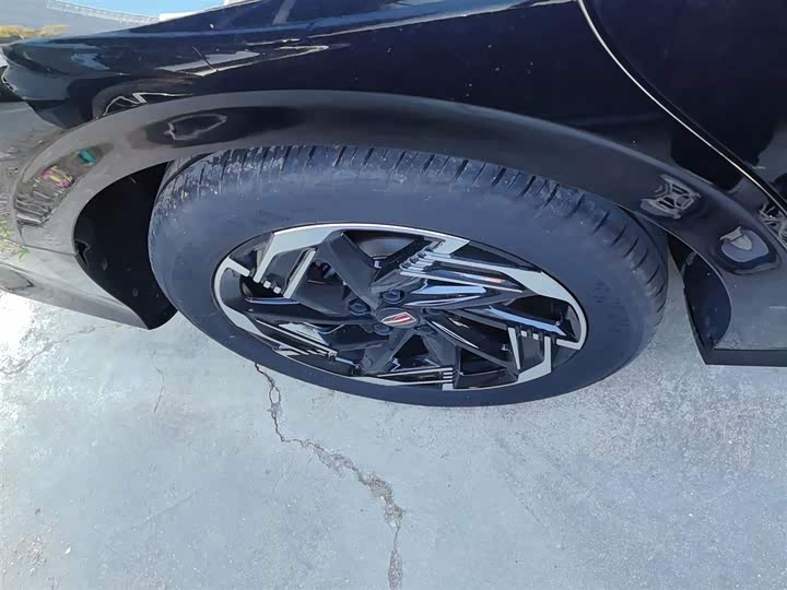 Hongqi H6 2023 2023款 2.0T 致逸版