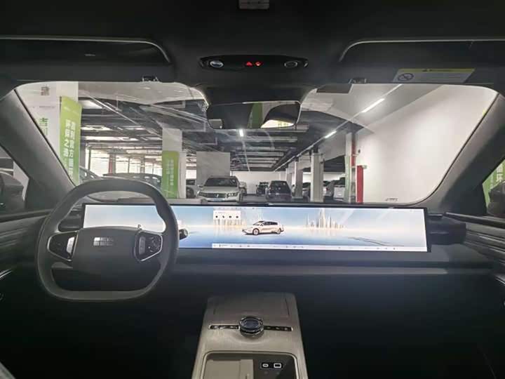 Geely Galaxy E8 2024 2024款 550km 后驱MAX