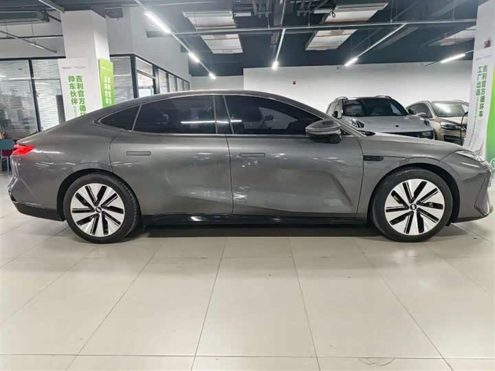 Geely Galaxy E8 2024 2024款 550km 后驱MAX