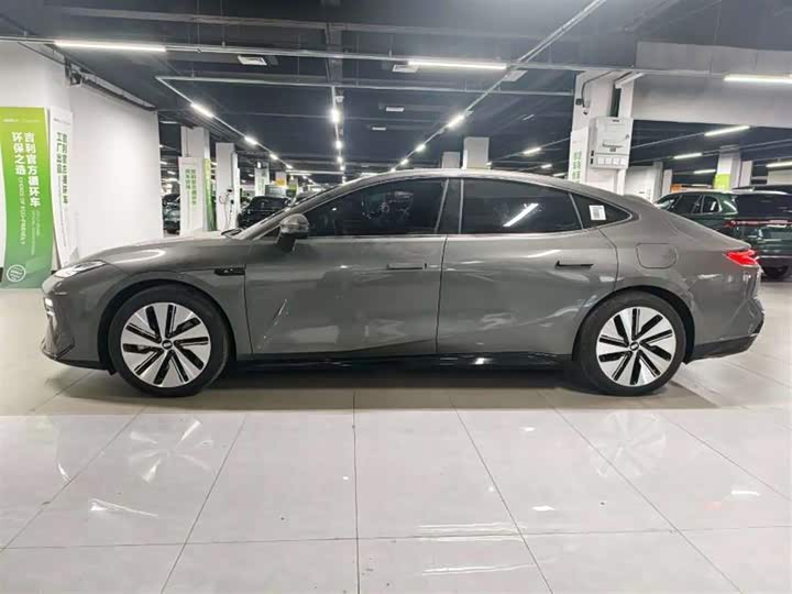 Geely Galaxy E8 2024 2024款 550km 后驱MAX