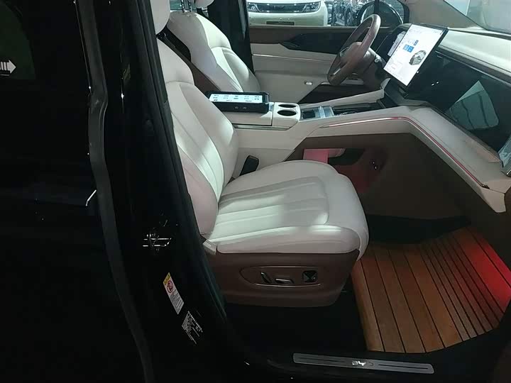 BYD Xia 2025 2025款 DM-i 1.5T 180km 超越型