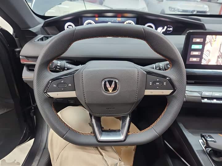 Changan UNI-V Hybrid 2023 2023款 智电iDD 1.5T 113km智趣型