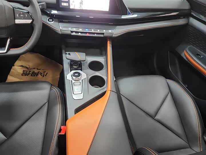 Changan UNI-V Hybrid 2023 2023款 智电iDD 1.5T 113km智趣型