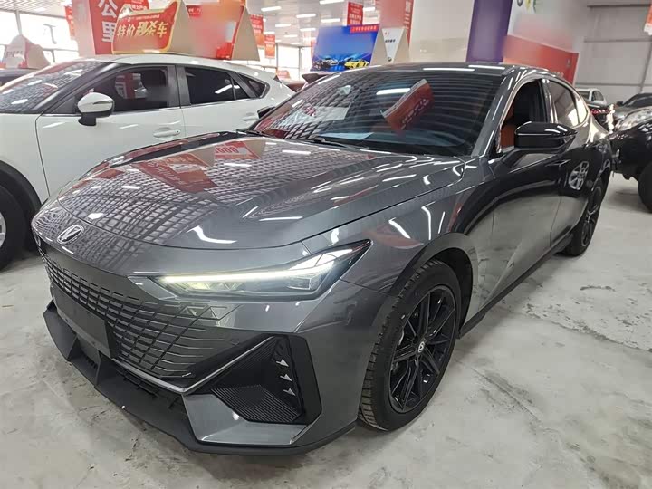 Changan UNI-V Hybrid 2023 2023款 智电iDD 1.5T 113km智趣型