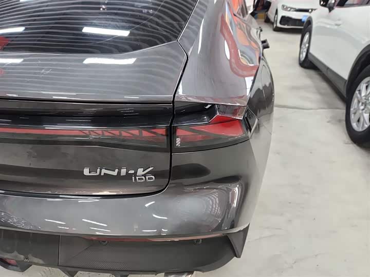 Changan UNI-V Hybrid 2023 2023款 智电iDD 1.5T 113km智趣型