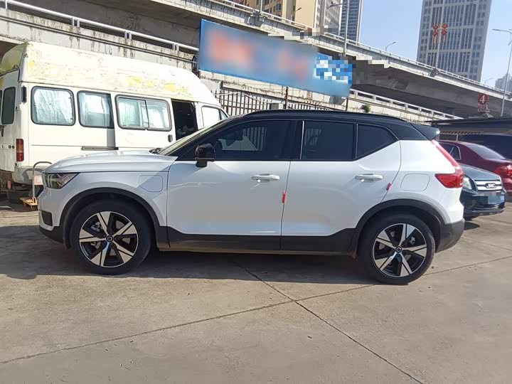 Volvo XC40 EV 2021 2021款 P8 纯电 四驱智雅运动版