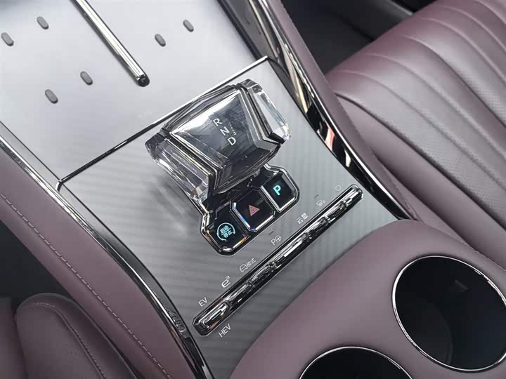 Denza Z9GT 2024 2024款 1100四驱Ultra版