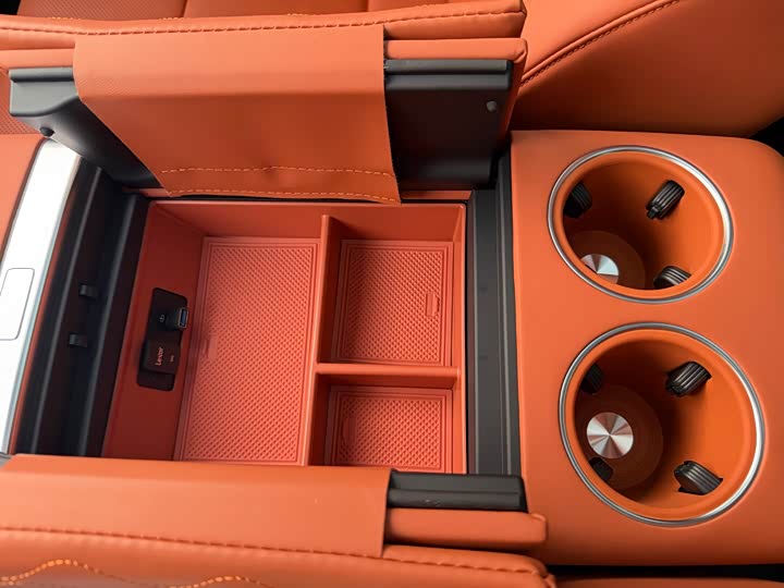 LiXiang L8 2025 2025款 Max 智能焕新版