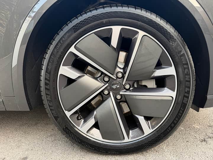 LiXiang L8 2025 2025款 Max 智能焕新版