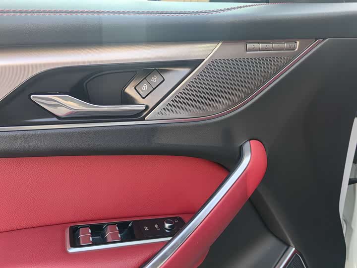 Jaguar F-Pace 2024 2024款 P250 R-Dynamic SE