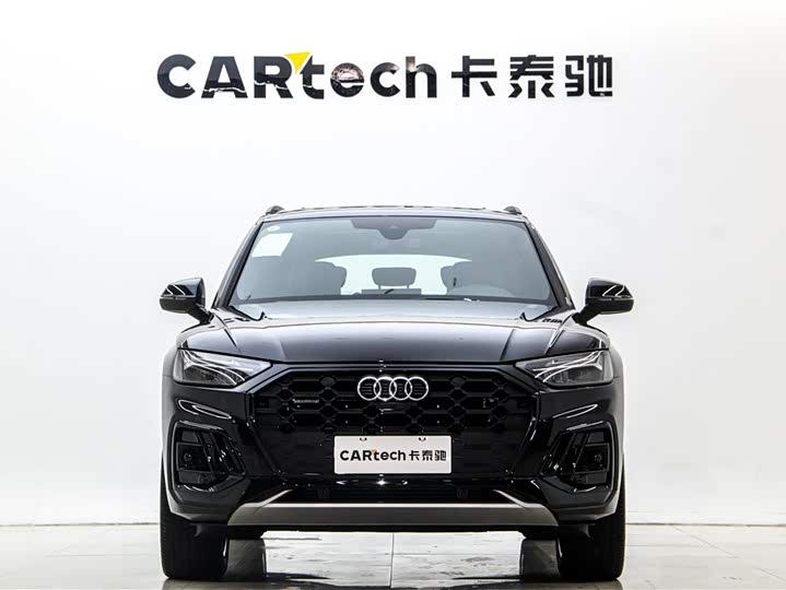 Audi Q5L 2025 2025款 45周年典藏版 45 TFSI 豪华动感型