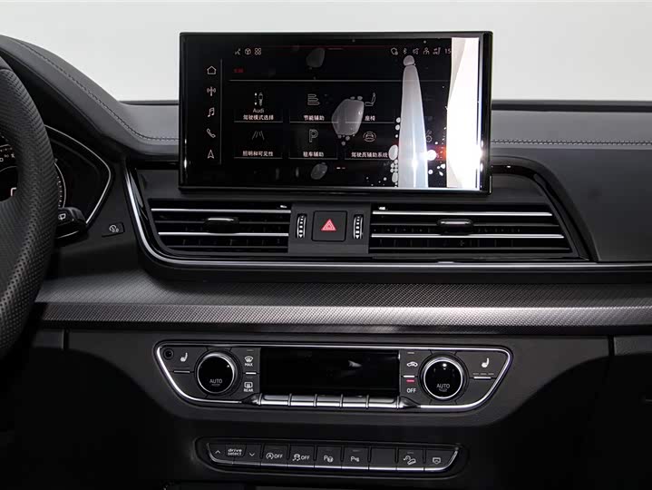 Audi Q5L 2025 2025款 45周年典藏版 45 TFSI 豪华动感型