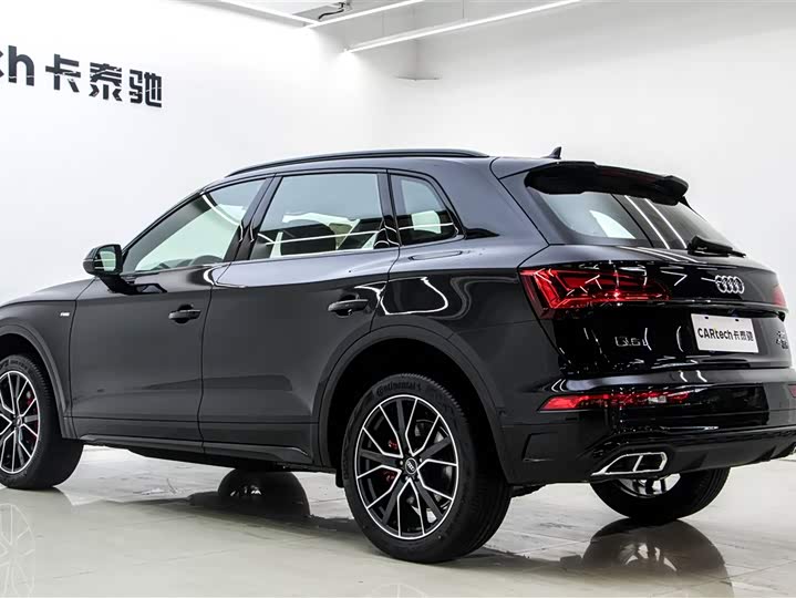 Audi Q5L 2025 2025款 45周年典藏版 45 TFSI 豪华动感型