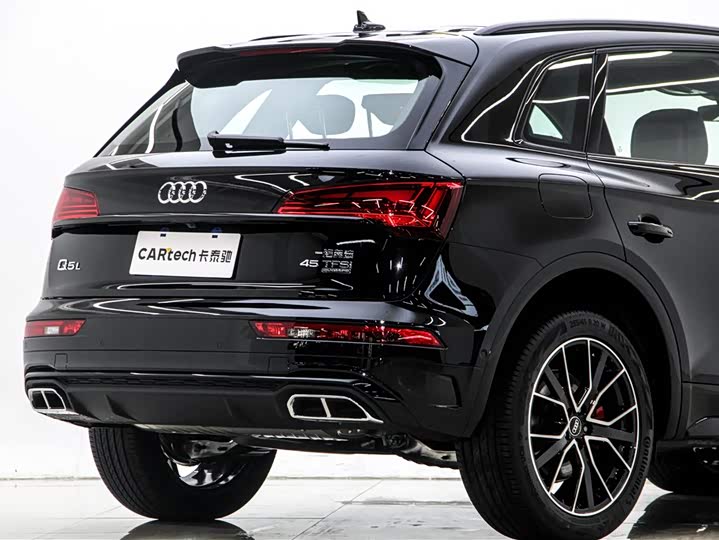 Audi Q5L 2025 2025款 45周年典藏版 45 TFSI 豪华动感型
